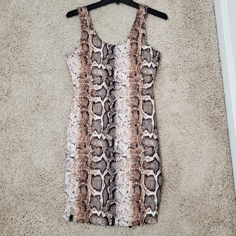 True Religion Bodied Python Bodycon Dress Size Large - Picture 9 of 10